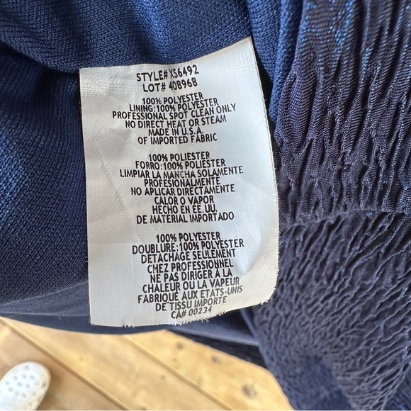 Xscape Navy Blue Sleeveless Formal Dress- size 14 (fits like a 12) - Stunning - Picture 8 of 10